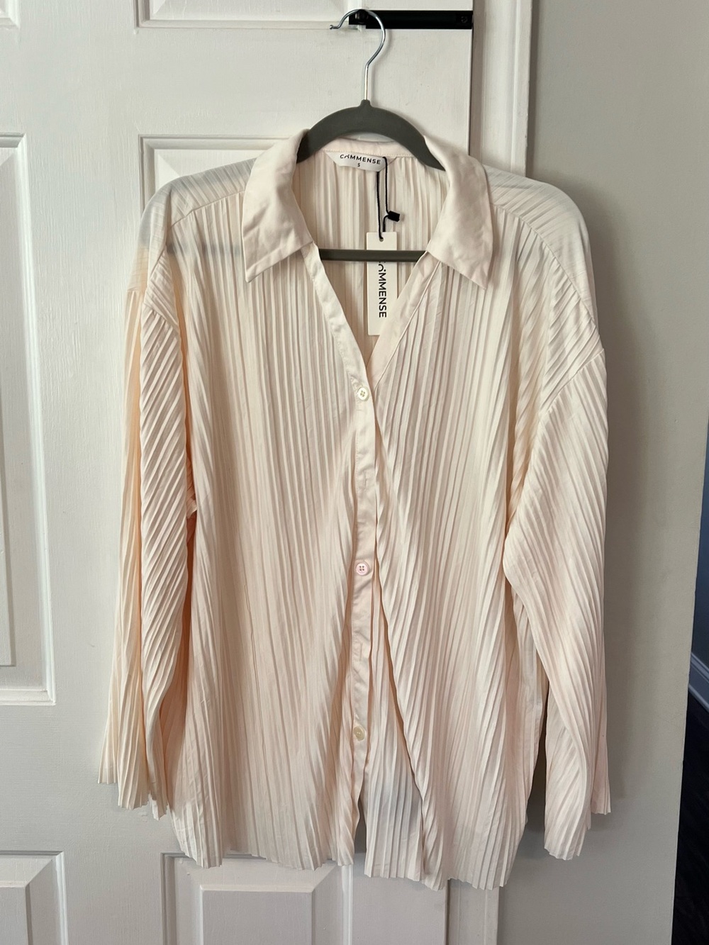 Commense Cream Pleated Button-Front Oversized Top - Picture 4 of 7